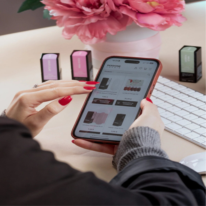 Come scegliere il colore dello smalto semipermanente